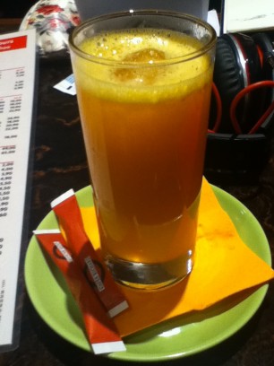 搾ったオレンジジュース！☆